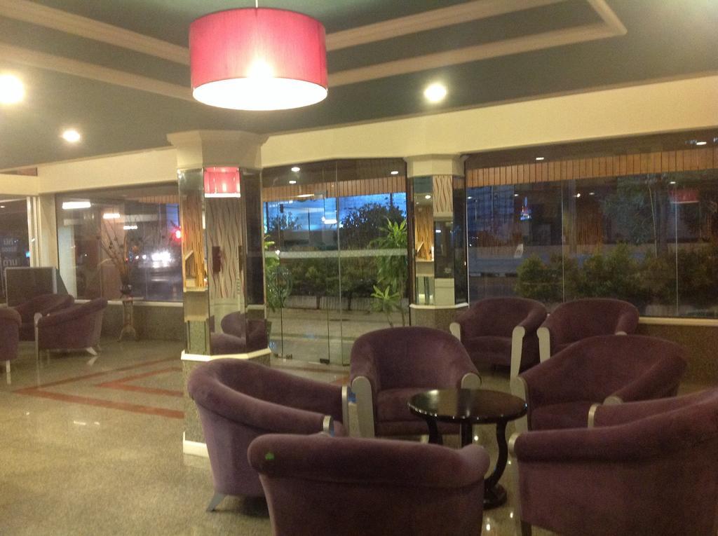 Highway Hotel Chiang Mai Exterior photo